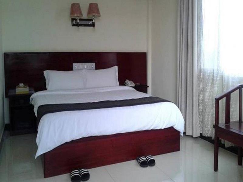Golden Hill Hotel - Lashio Экстерьер фото