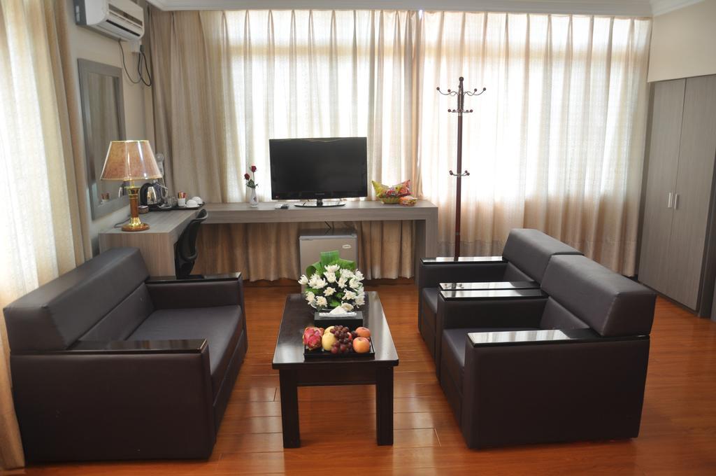 Golden Hill Hotel - Lashio Экстерьер фото