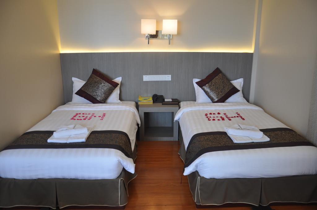 Golden Hill Hotel - Lashio Экстерьер фото