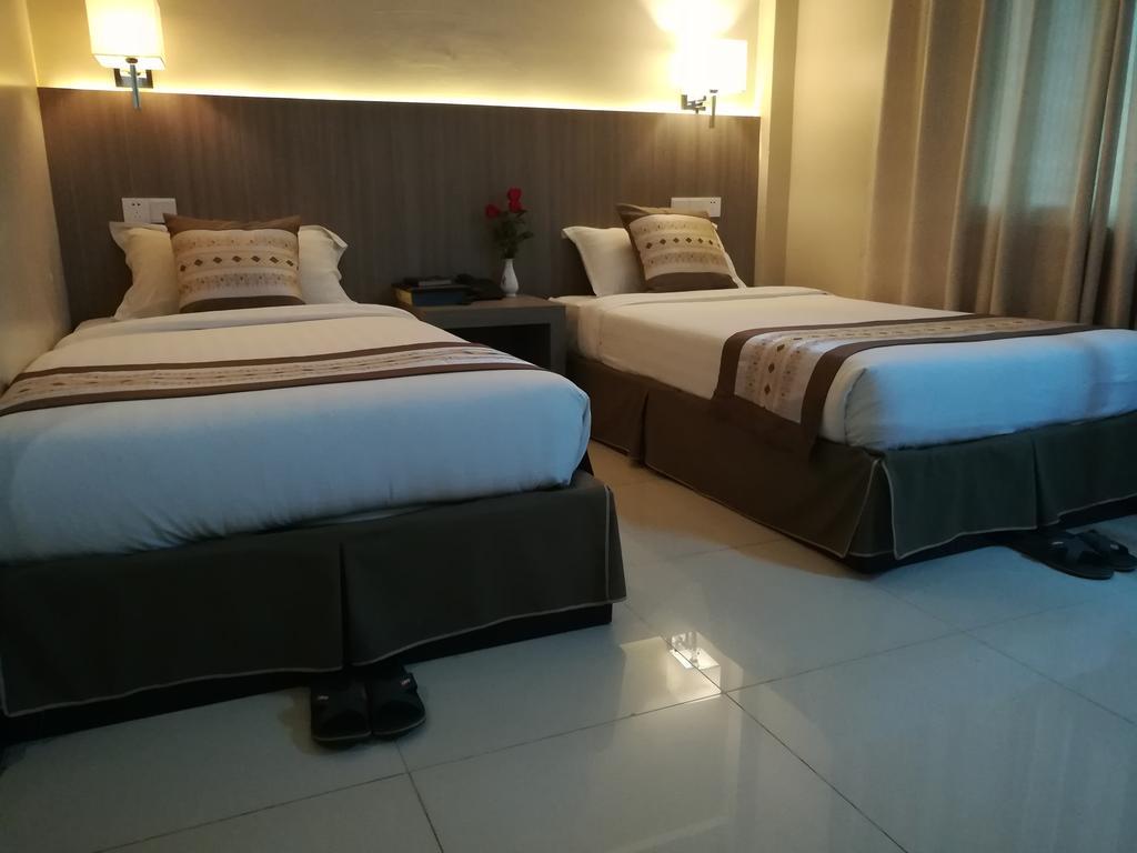 Golden Hill Hotel - Lashio Экстерьер фото