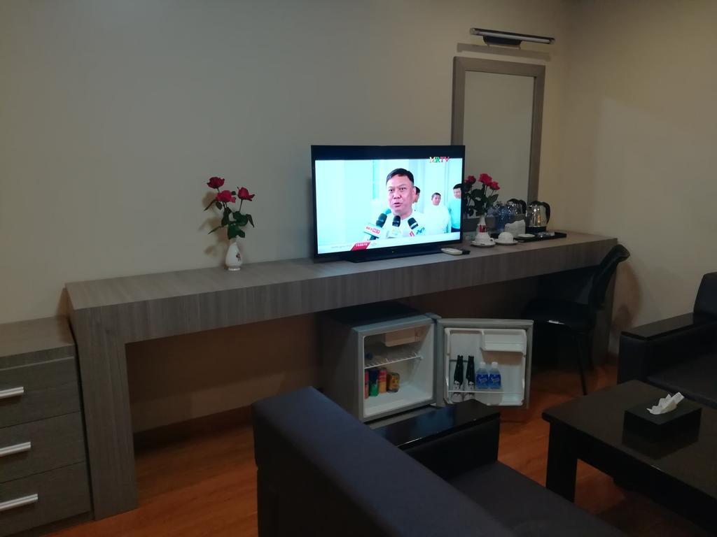 Golden Hill Hotel - Lashio Экстерьер фото